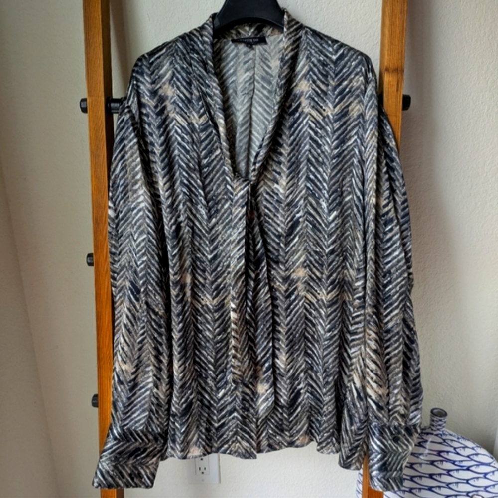 Lafayette 148 New York Gray and Black Patterned 100% Silk Blouse - Size 18